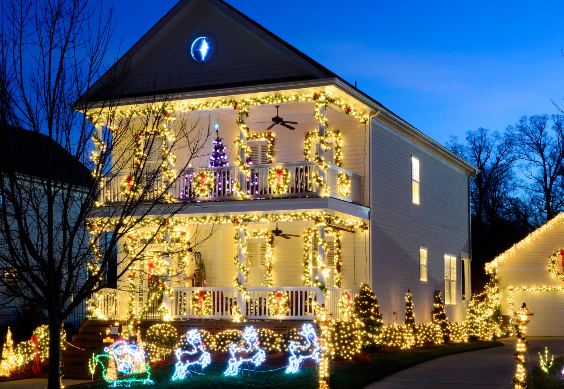 Holiday Lighting Installation (2)